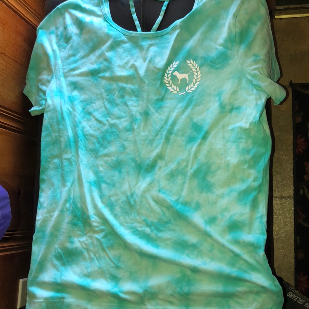 Never been worn. I got a size too big.
